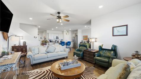 437 Signe Seguin TX 78155