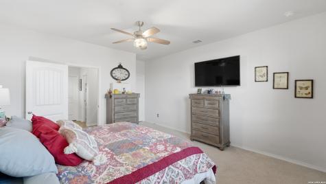 437 Signe Seguin TX 78155
