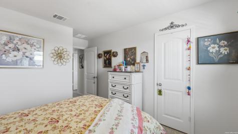 437 Signe Seguin TX 78155