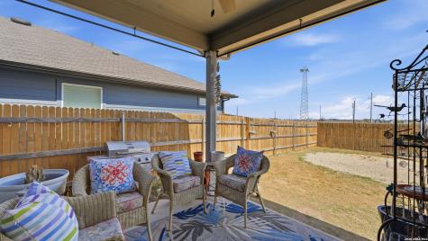 437 Signe Seguin TX 78155