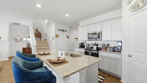 437 Signe Seguin TX 78155