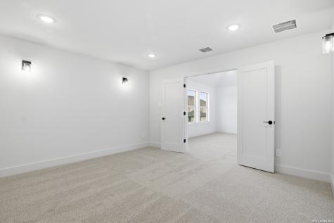 240 Haby Hollow San Antonio TX 78253