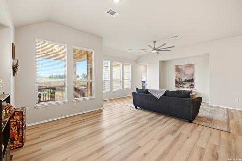 951 Blue Violet New Braunfels TX 78130