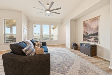 951 Blue Violet New Braunfels TX 78130