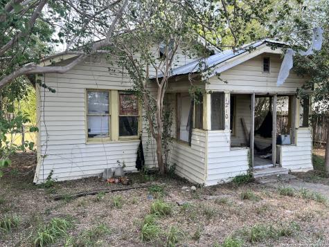 1210 King David Drive Three Rivers TX 78071
