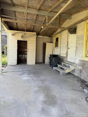 1210 King David Drive Three Rivers TX 78071
