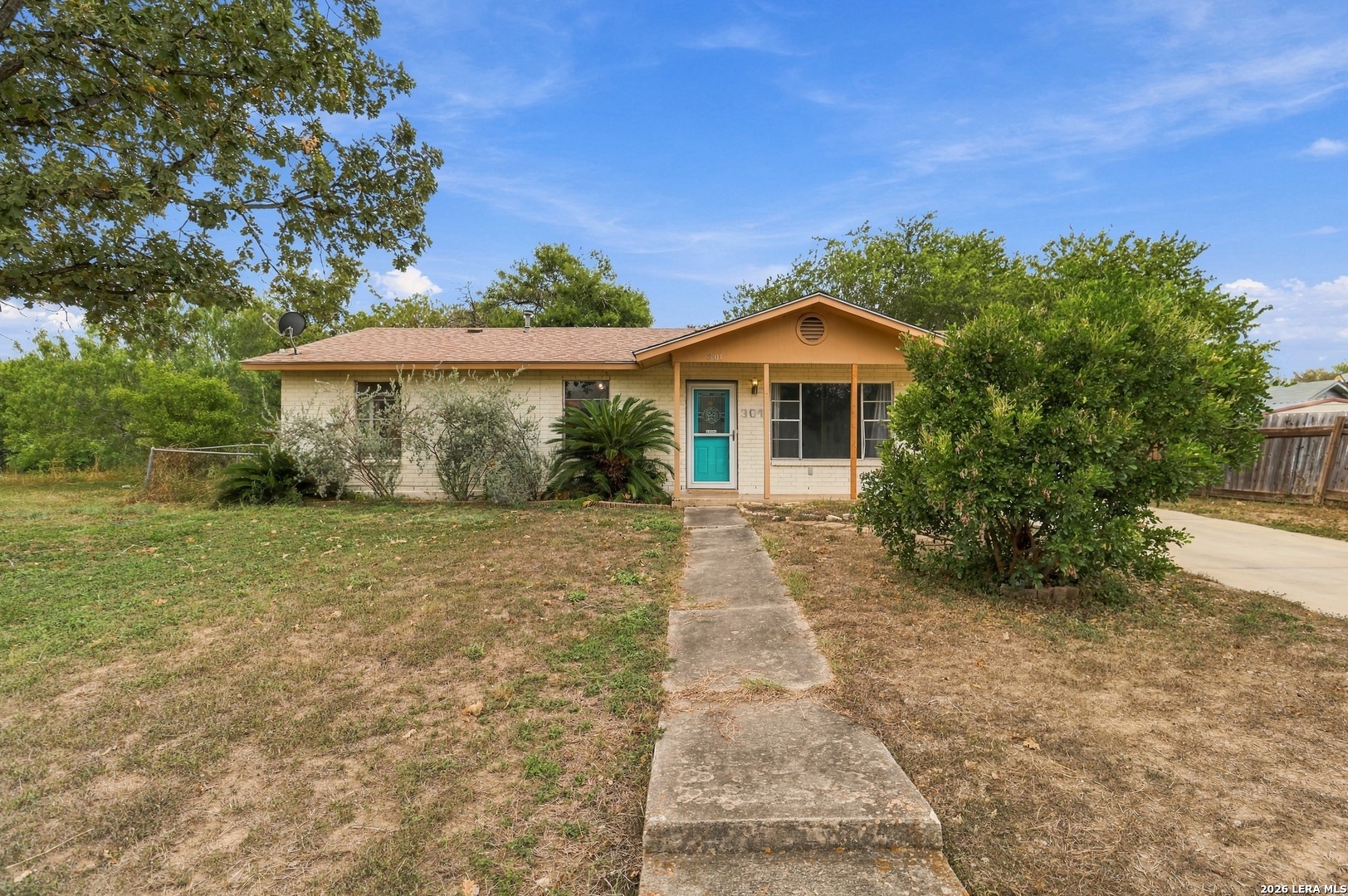 301 Ann Drive Converse TX 78109