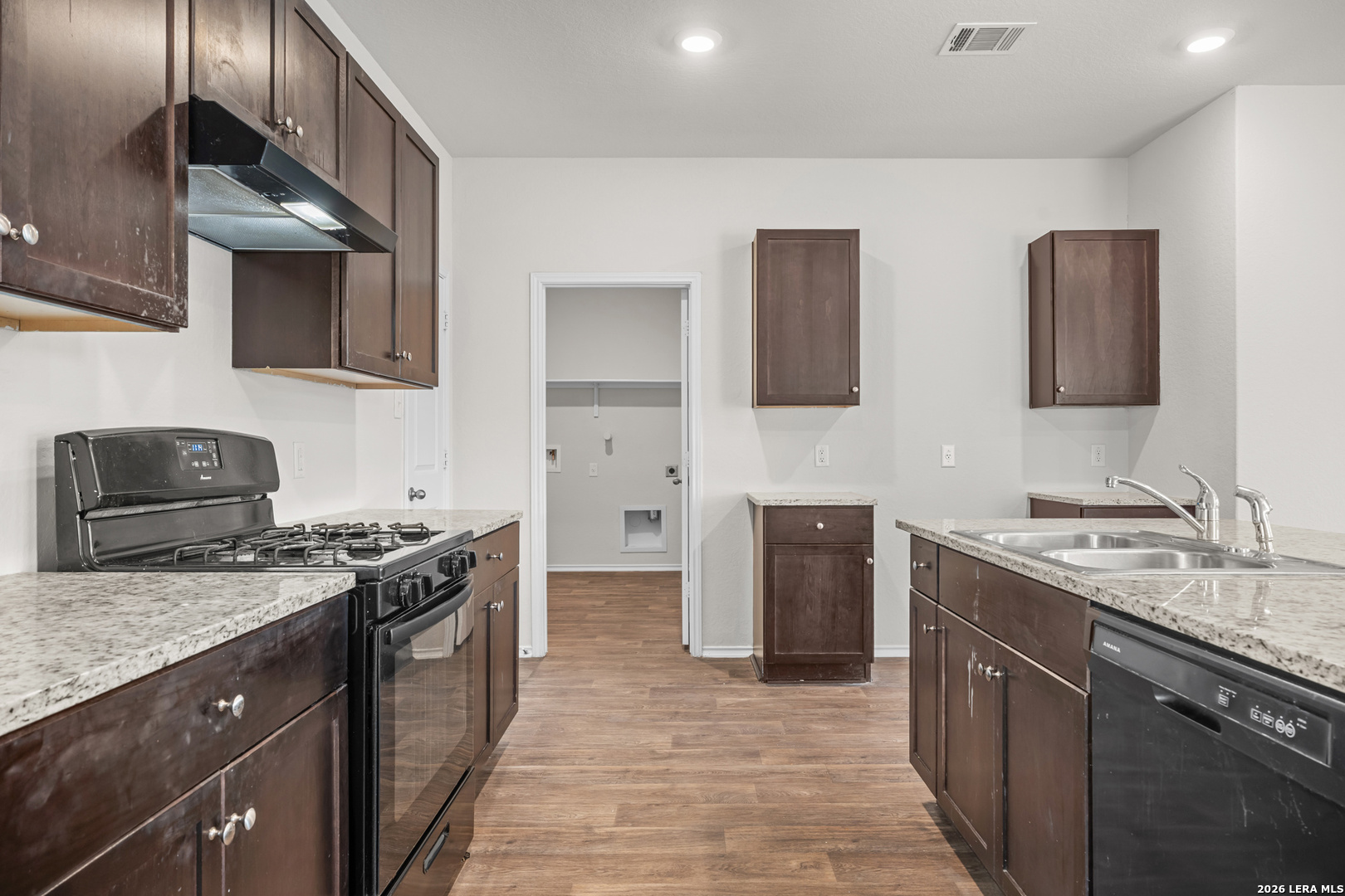 6418 Greensleeves San Antonio TX 78252