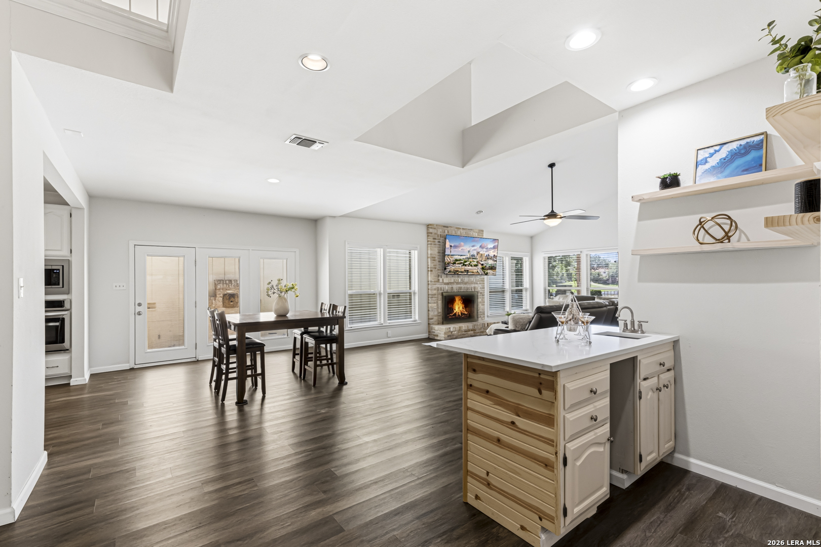 642 S Birdsong San Antonio TX 78258