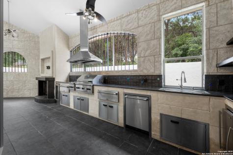 3 Benchwood Circle San Antonio TX 78248
