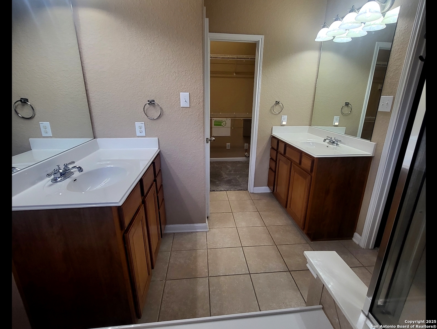 5131 Gemsbuck Chase San Antonio TX 78251