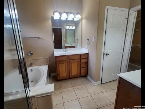5131 Gemsbuck Chase San Antonio TX 78251