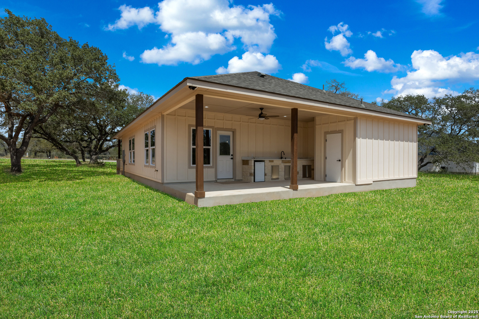 32 Trophy Poteet TX 78065