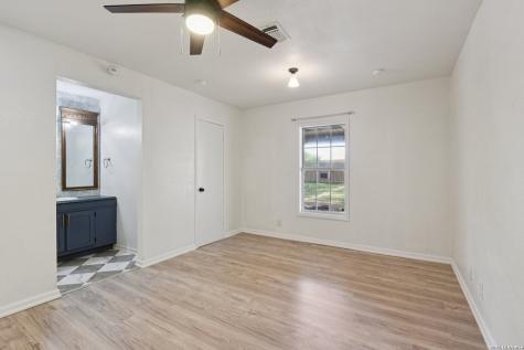 9019 Old Sky Harbor San Antonio TX 78242