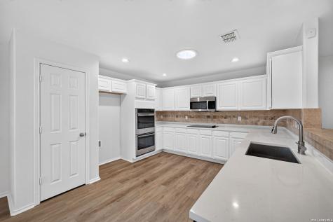 427 River Bend Drive New Braunfels TX 78130