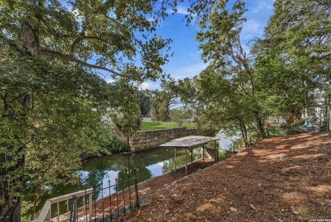 427 River Bend Drive New Braunfels TX 78130