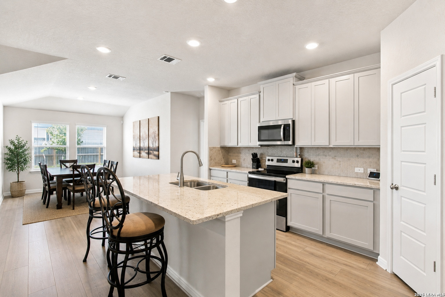 3014 Playa Azul Boulevard Converse TX 78109