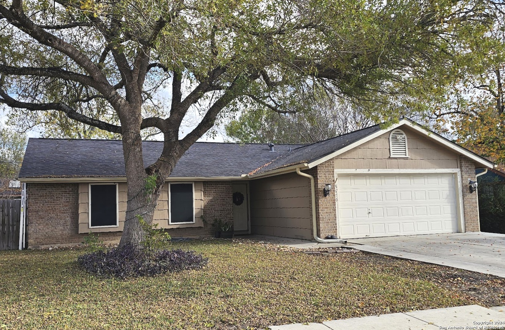 5670 Wood Oak San Antonio TX 78233