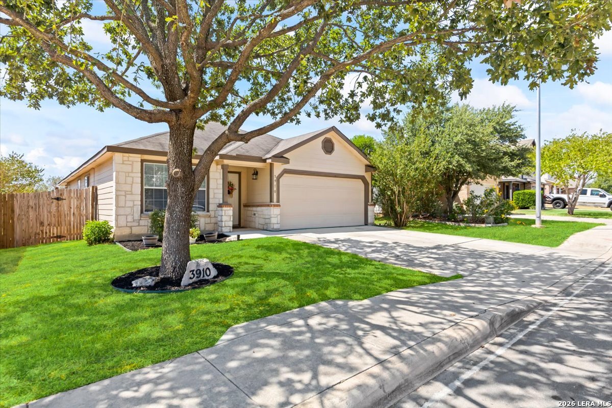 3910 Arrowwood Bend San Antonio TX 78261
