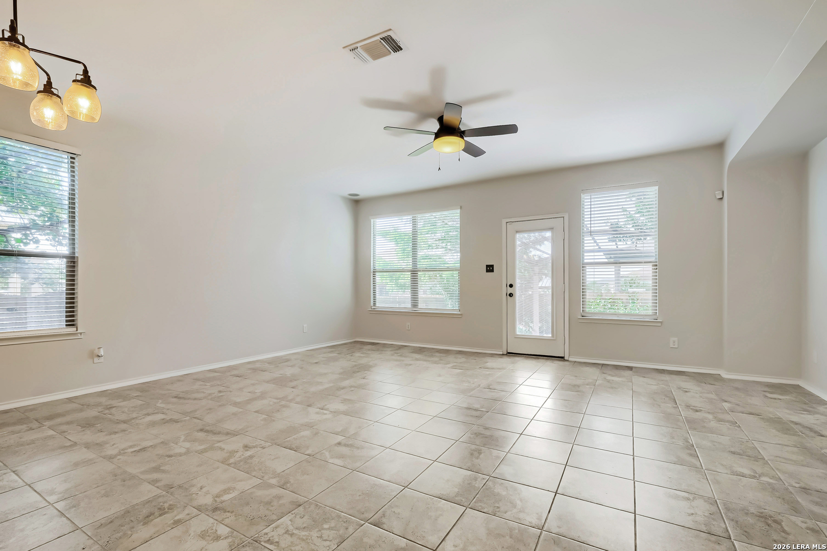 310 Cottage View Universal City TX 78148