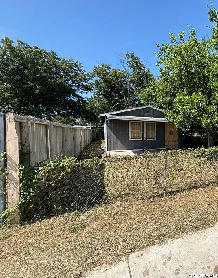 5911 W Cesar E Chavez San Antonio TX 78237