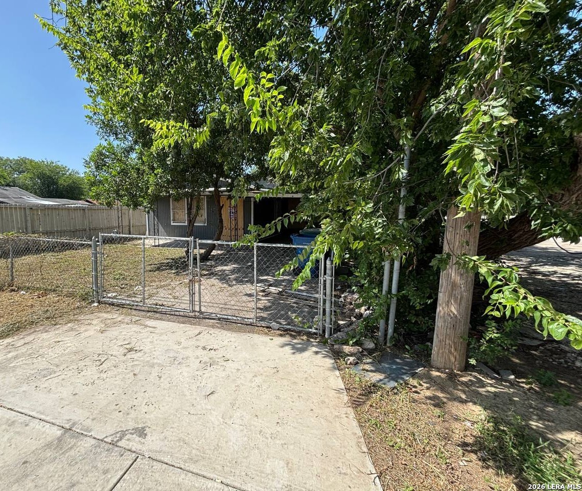 5911 W Cesar E Chavez San Antonio TX 78237