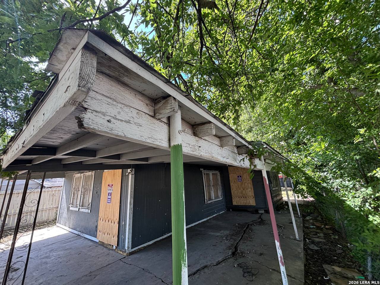 5911 W Cesar E Chavez San Antonio TX 78237