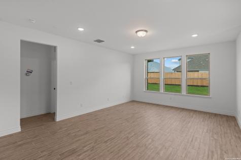 1328 Hallettsville San Antonio TX 78253