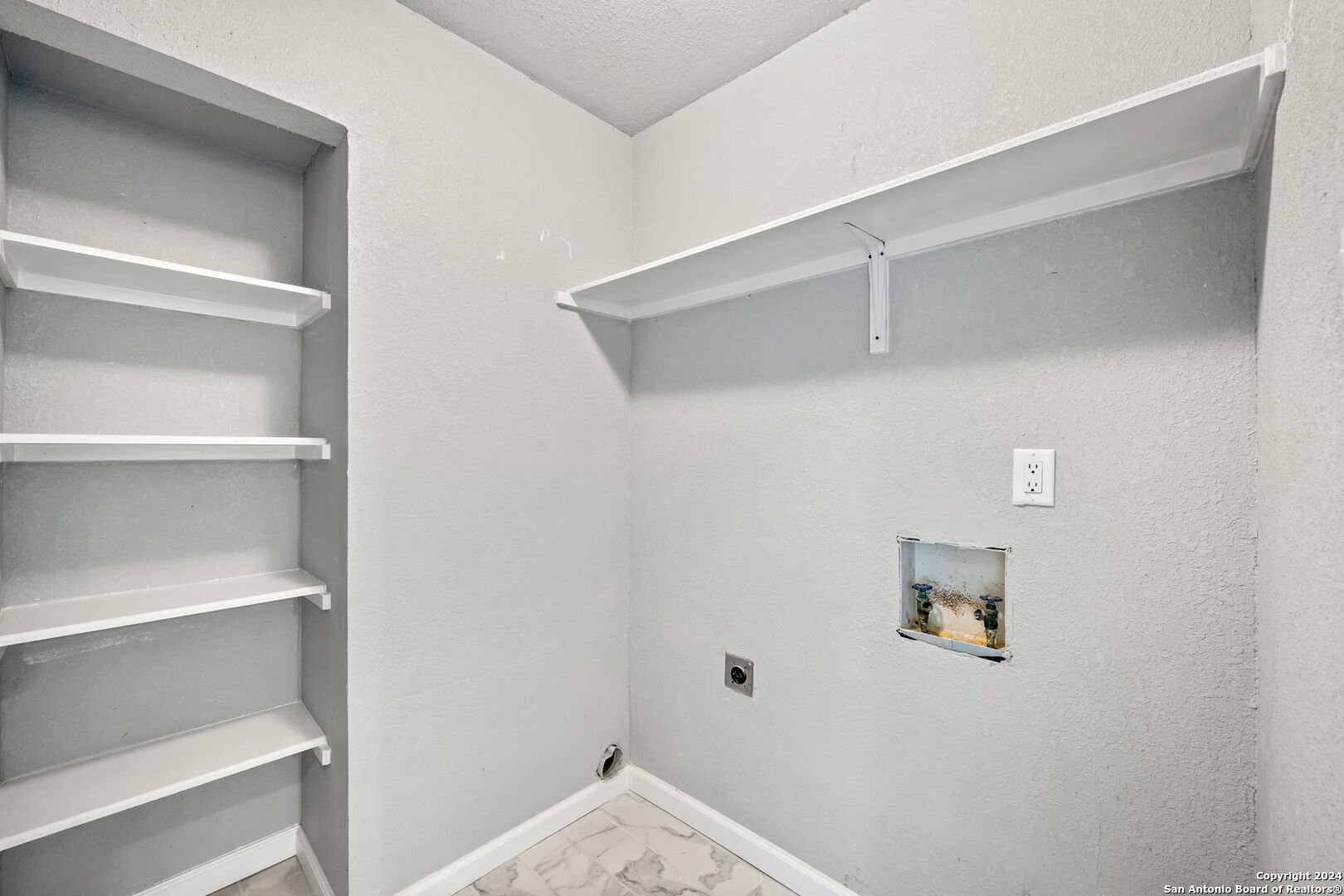 5943 Fairbrook San Antonio TX 78242
