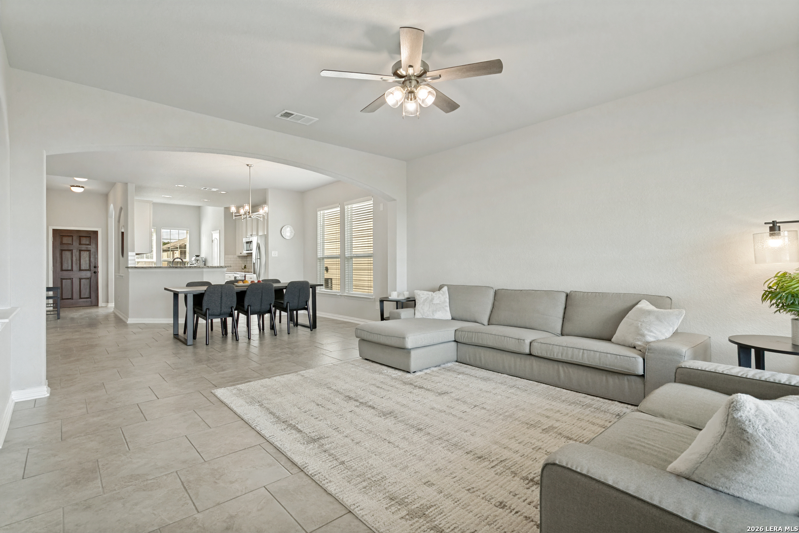 8240 Robin Gate Selma TX 78154