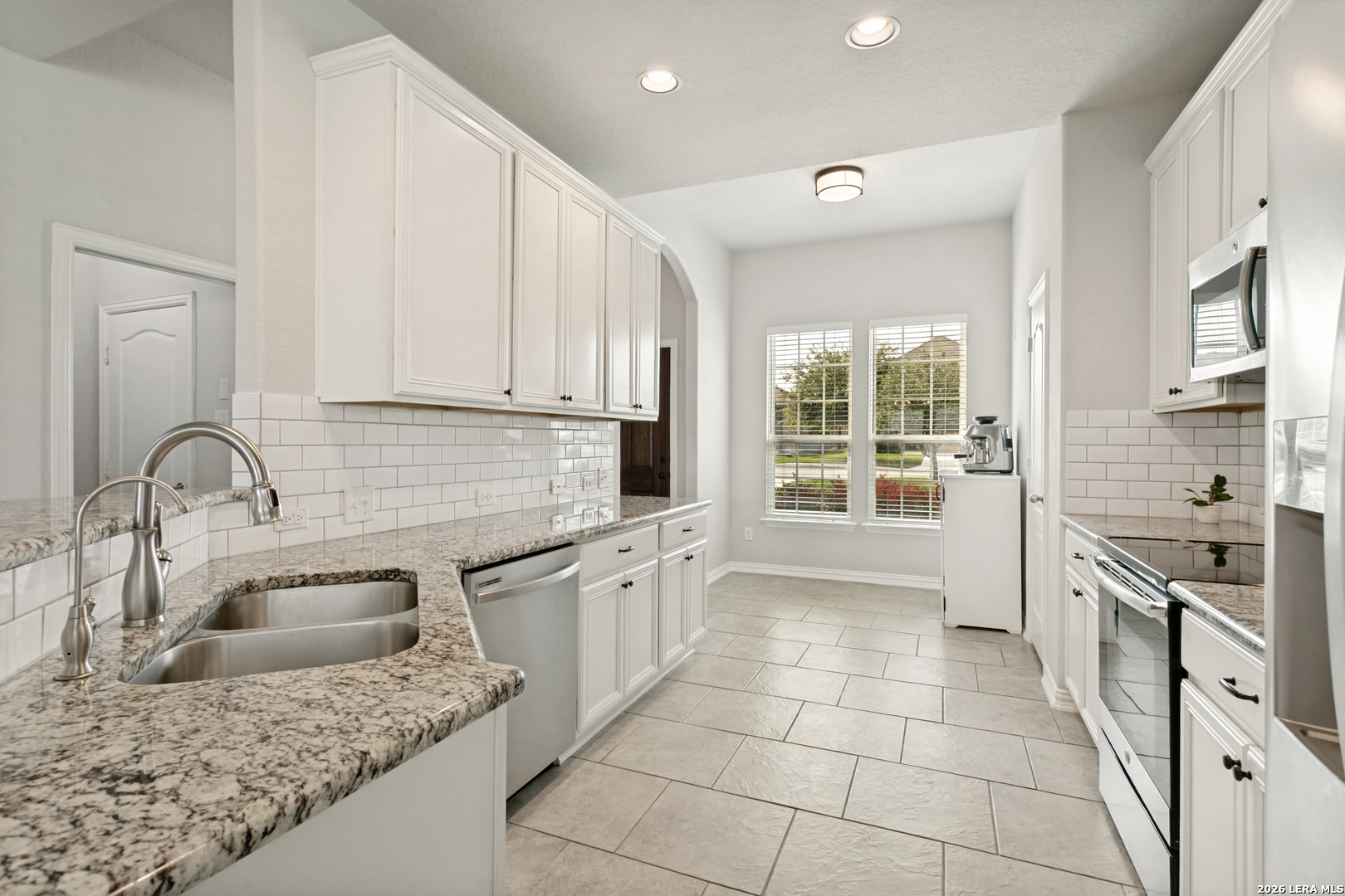 8240 Robin Gate Selma TX 78154