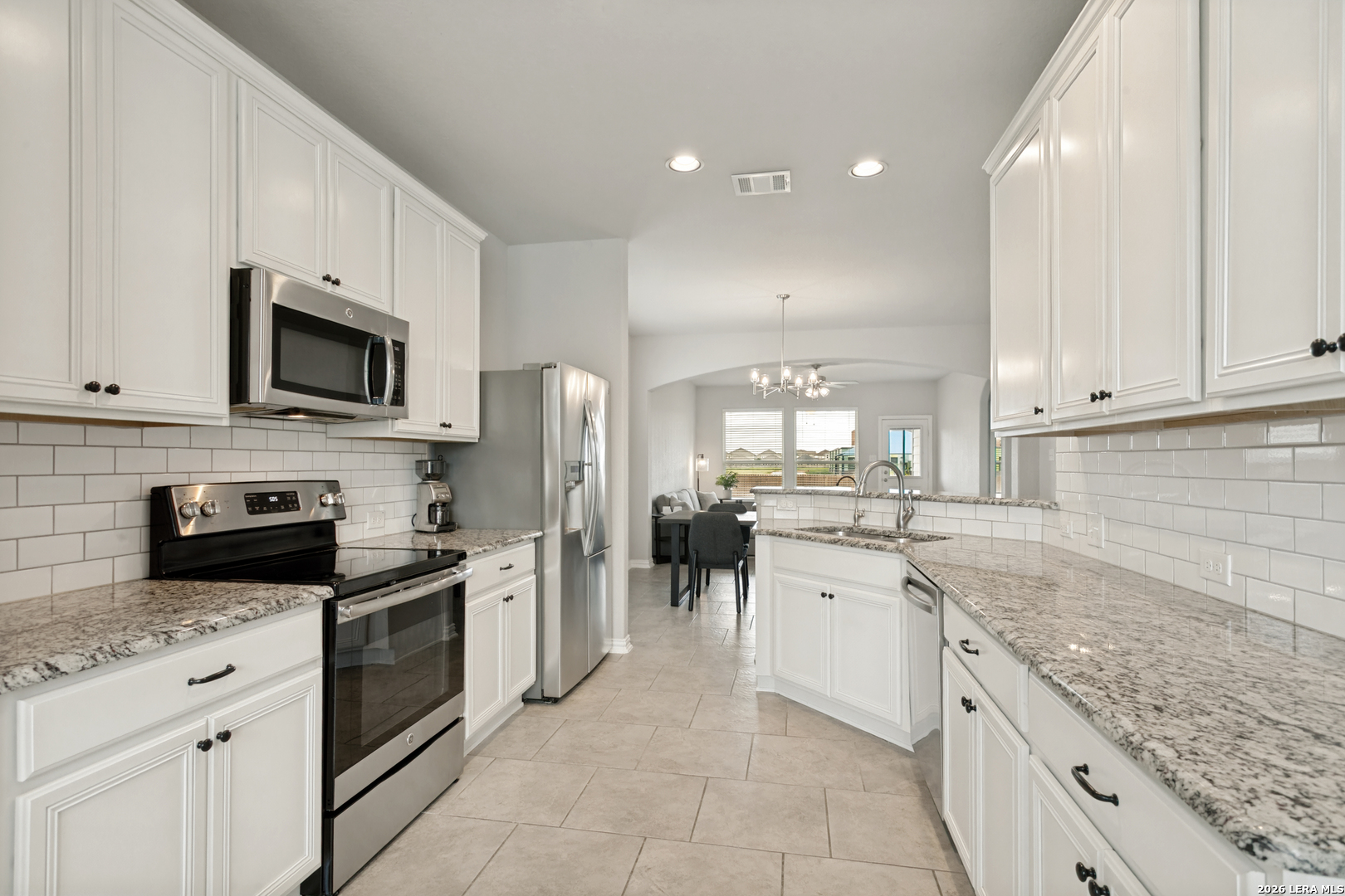 8240 Robin Gate Selma TX 78154