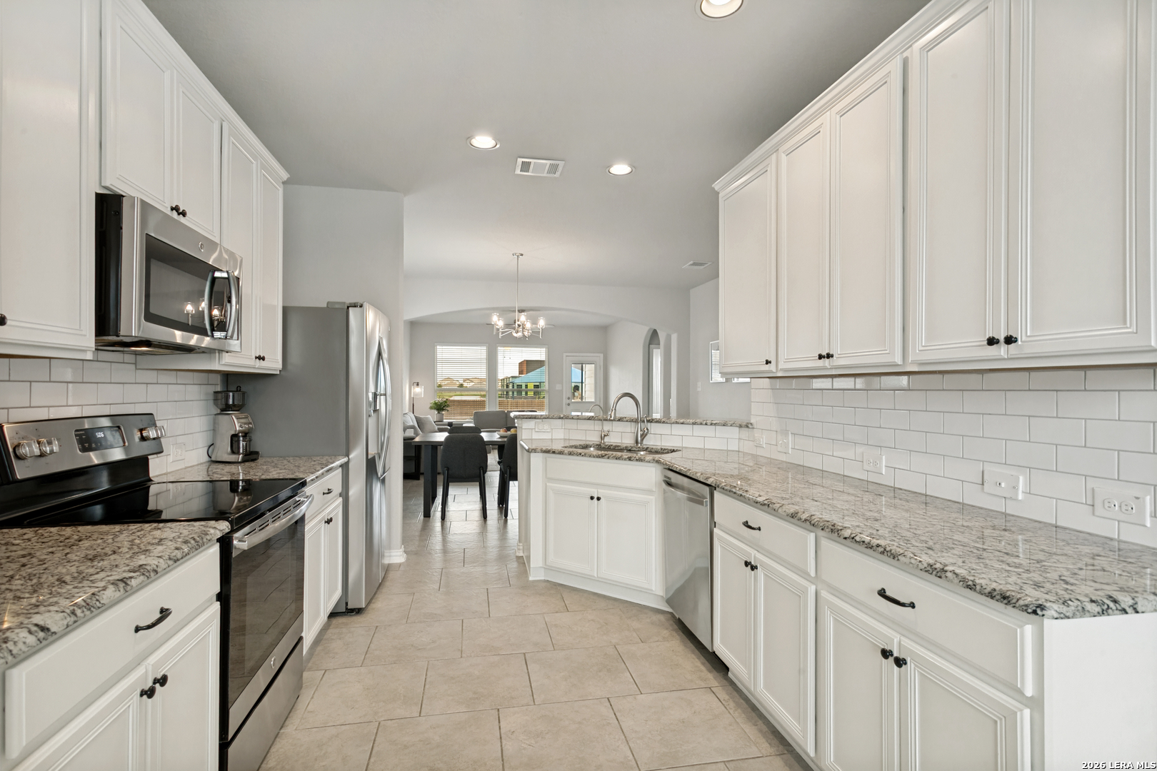 8240 Robin Gate Selma TX 78154