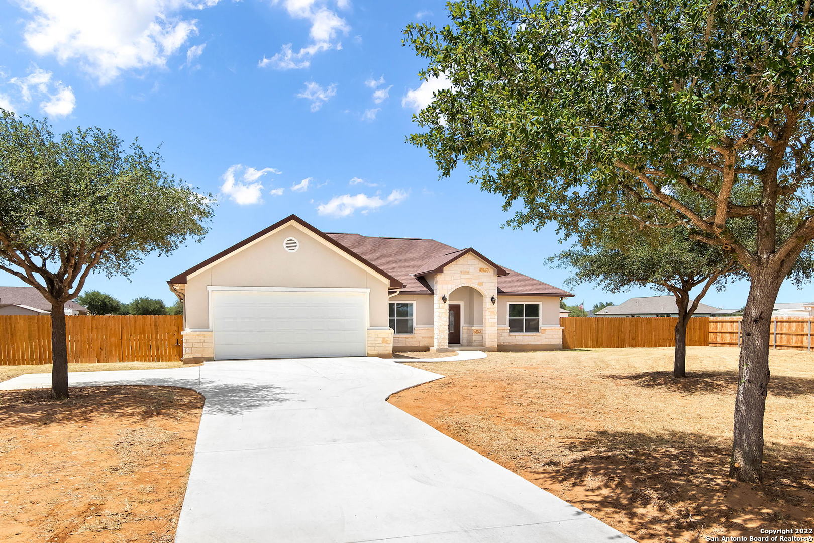 137 W Tree Farm Drive Lytle TX 78052