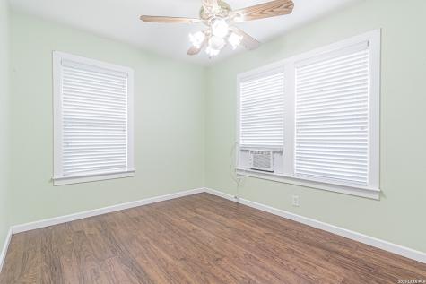 175 Tipperary Avenue San Antonio TX 78223