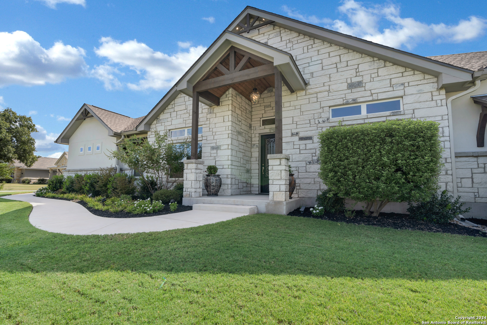 104 Ella Drive Floresville TX 78114
