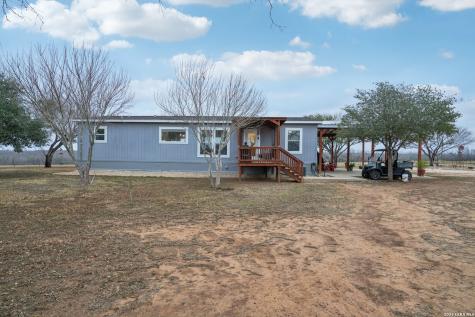 1170 Atascosa County Road 101 Floresville TX 78114