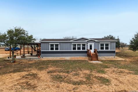 1170 Atascosa County Road 101 Floresville TX 78114