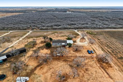 1170 Atascosa County Road 101 Floresville TX 78114