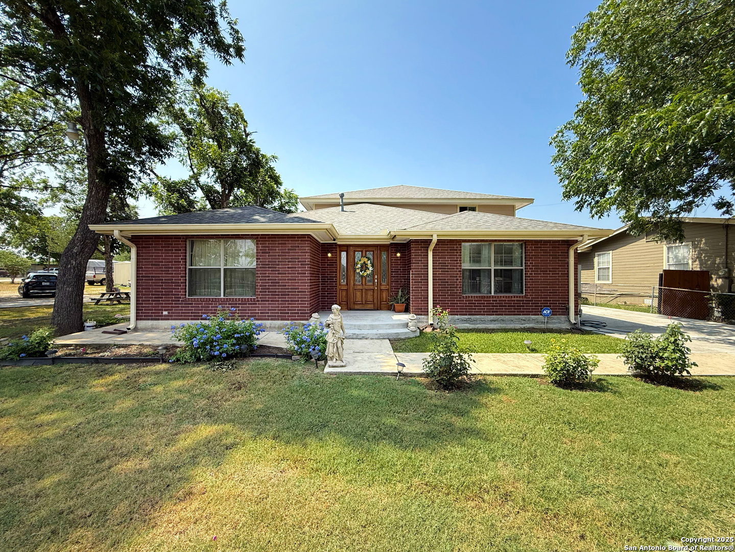 710 W Baetz Boulevard San Antonio TX 78221