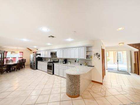 710 W Baetz Boulevard San Antonio TX 78221