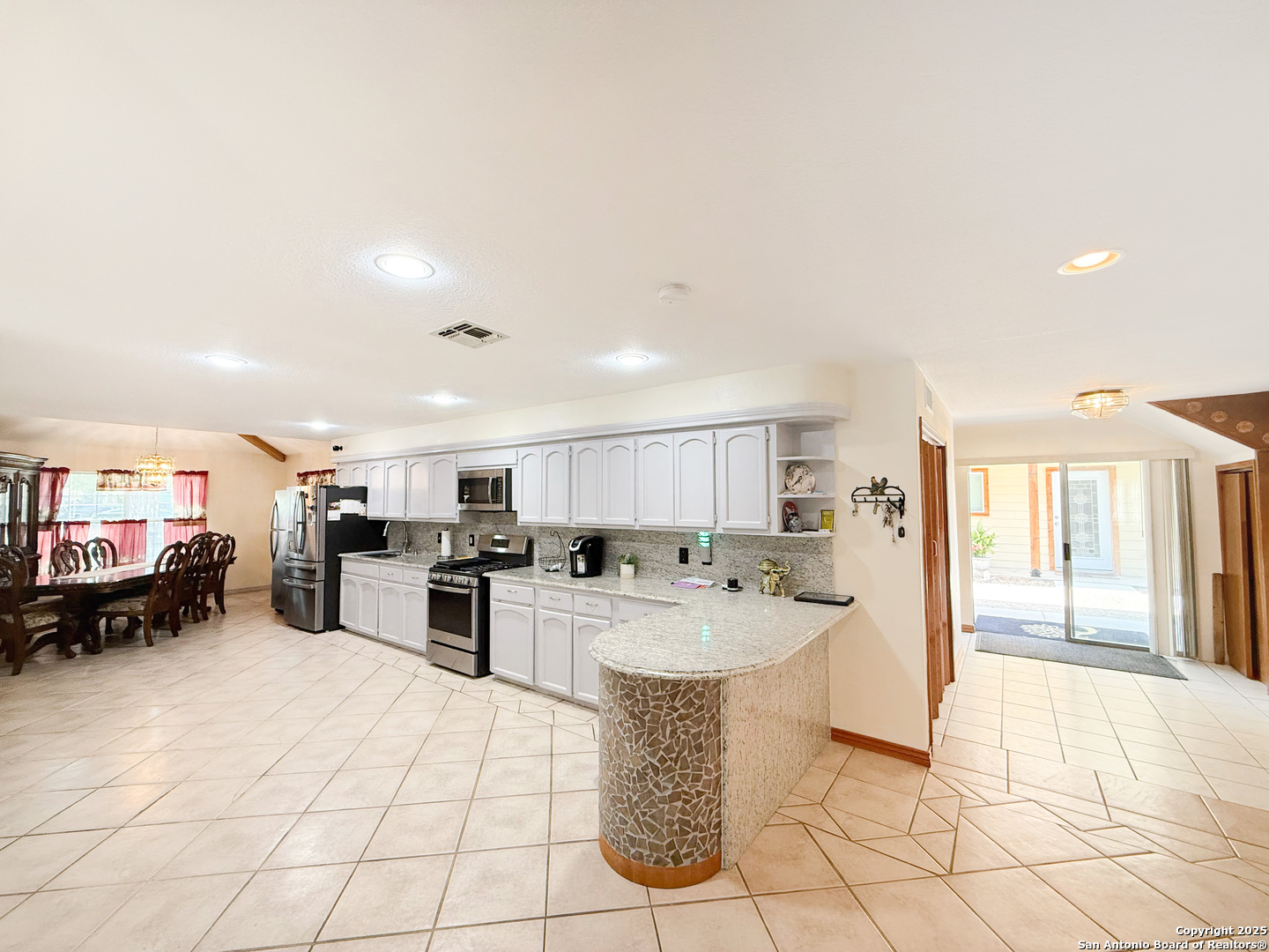 710 W Baetz Boulevard San Antonio TX 78221