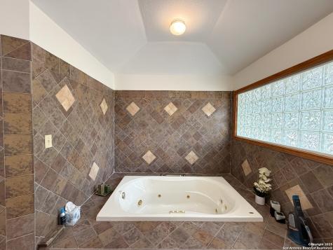 710 W Baetz Boulevard San Antonio TX 78221