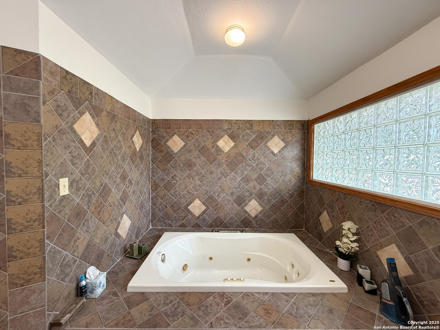 710 W Baetz Boulevard San Antonio TX 78221