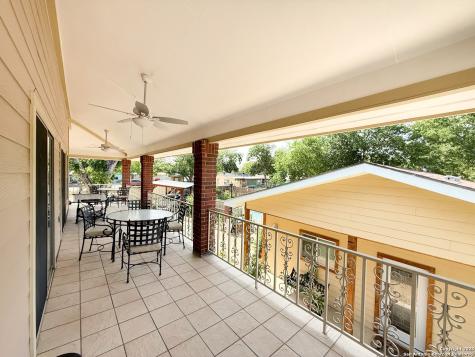 710 W Baetz Boulevard San Antonio TX 78221