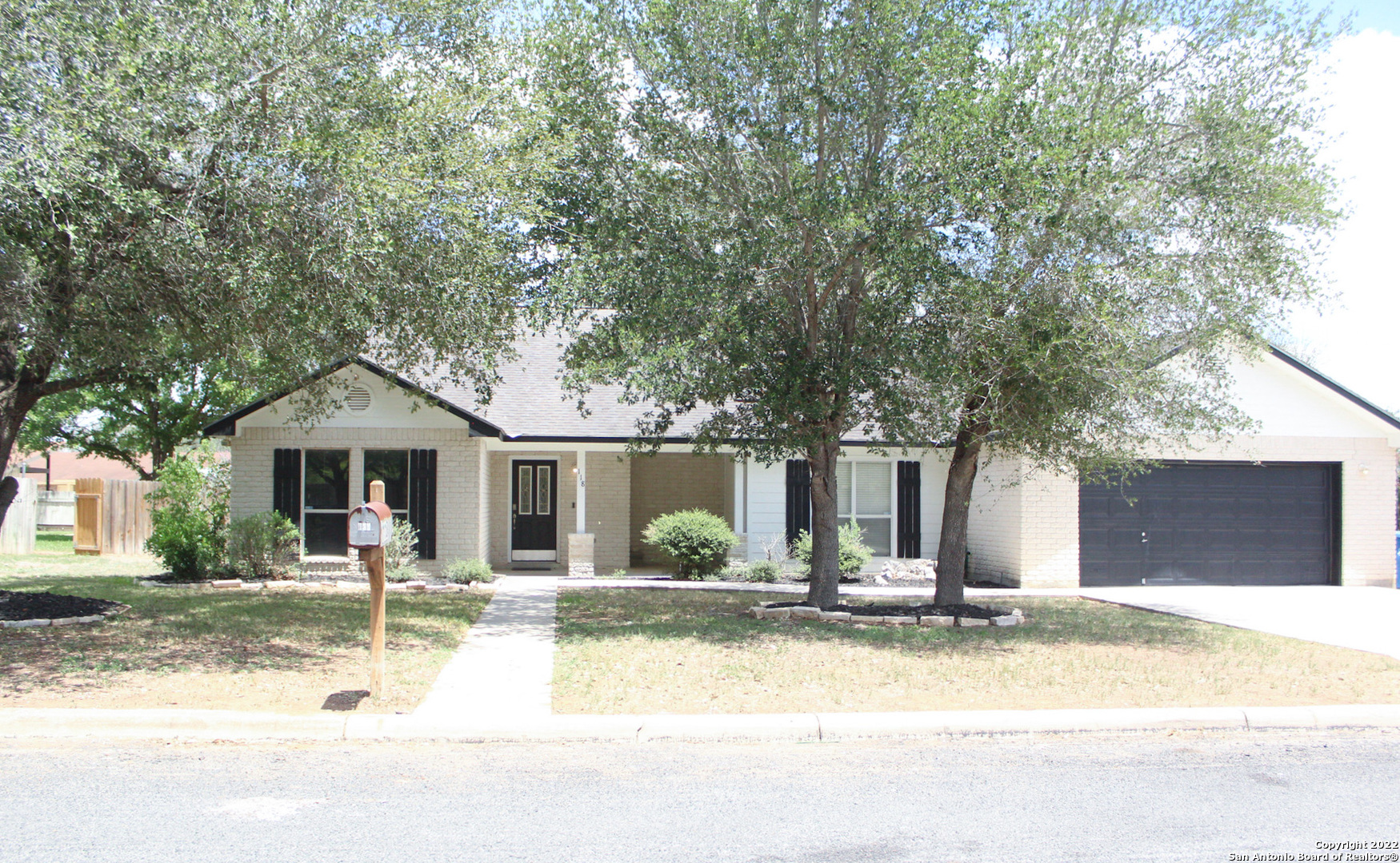 118 Woodland Drive Pleasanton TX 78064