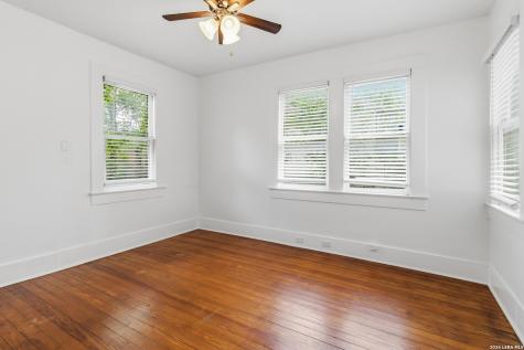 527 E Drexel Avenue San Antonio TX 78210