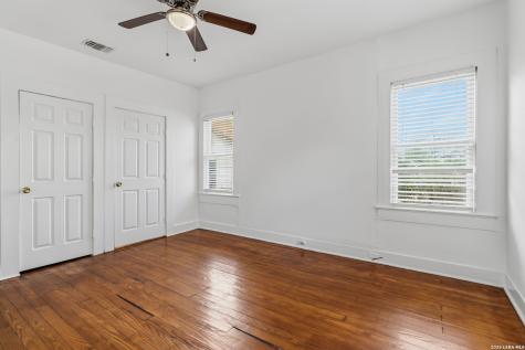 527 E Drexel Avenue San Antonio TX 78210