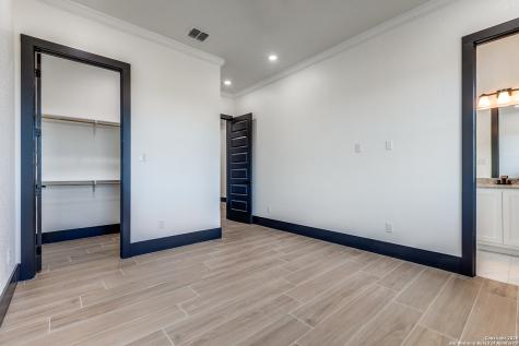 202 Venado Oaks Castroville TX 78009