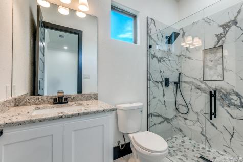 202 Venado Oaks Castroville TX 78009